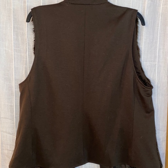 VEST - Ellen Tracy Brown Faux Fur Vest - Picture 2 of 2